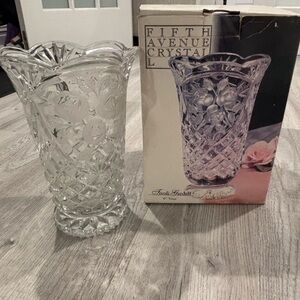 Fifth Avenue Crystal Clear Glass Vase